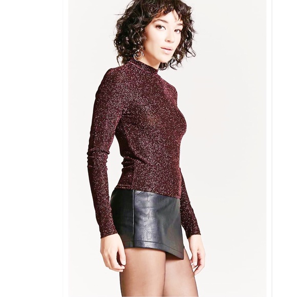 Long Sleeve Metallic Lurex Mock-Neck Top - Picture 2 of 8